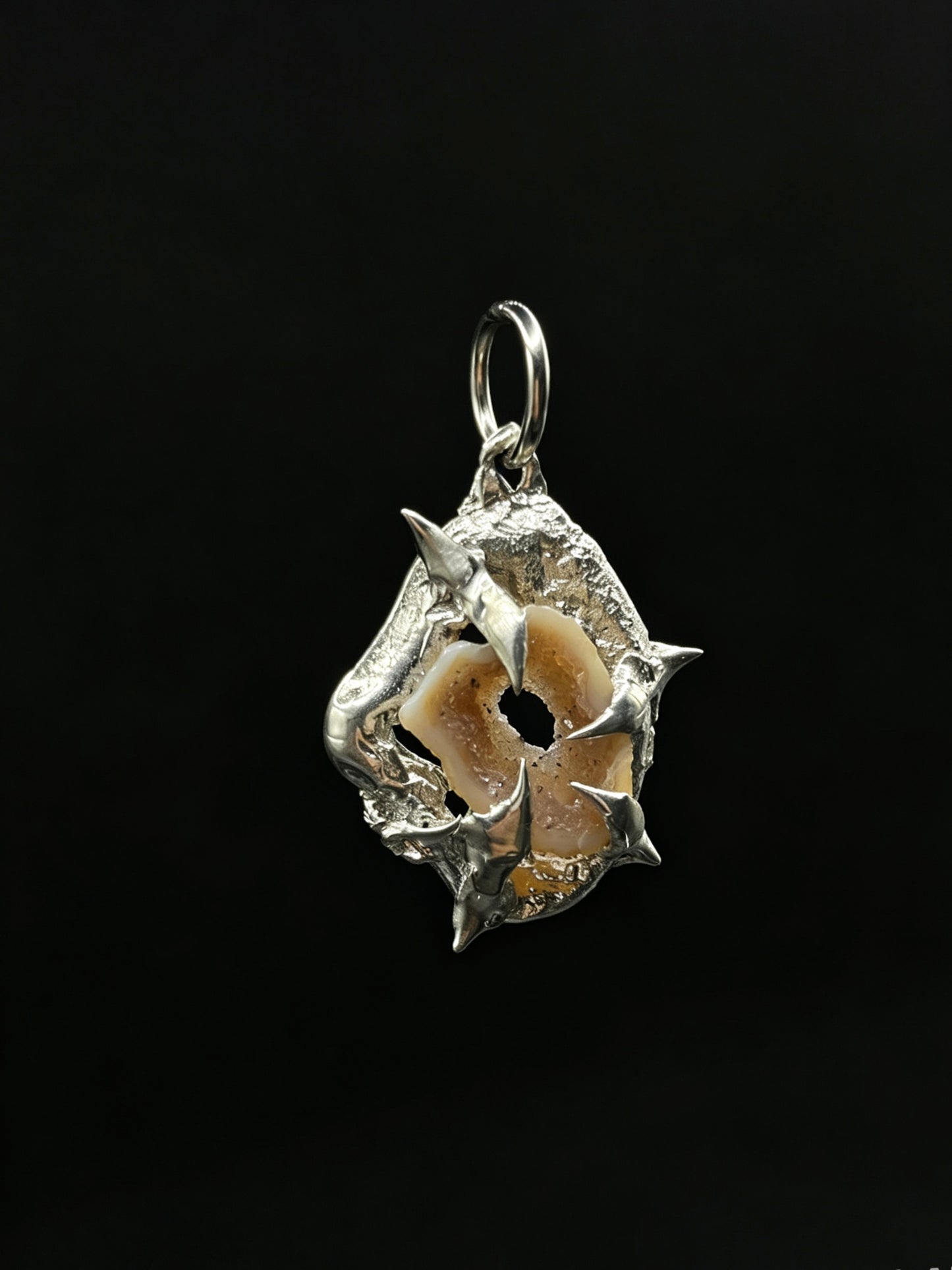 YTFR01   Pendant