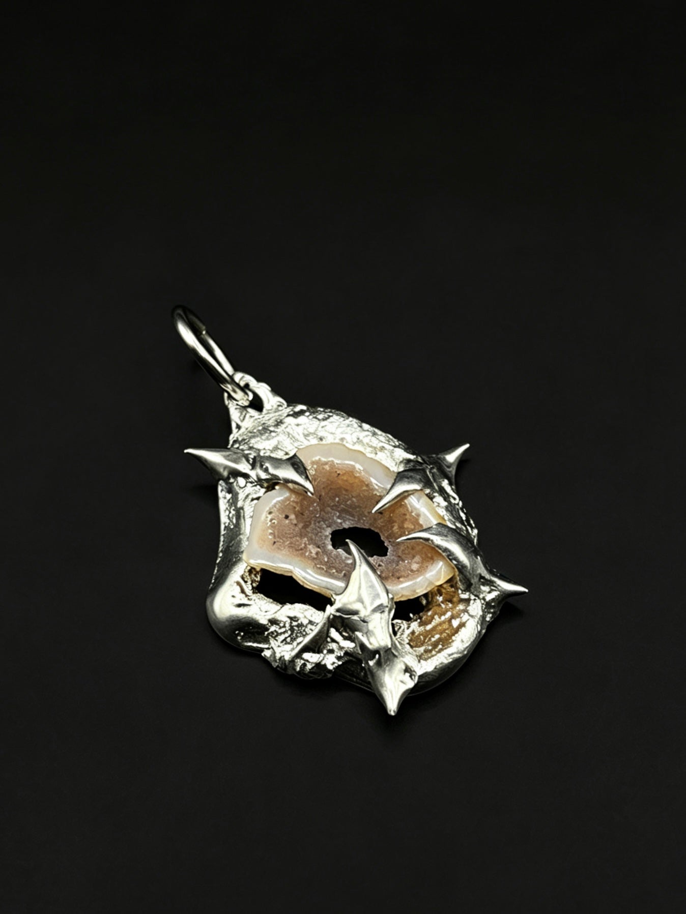 YTFR01   Pendant