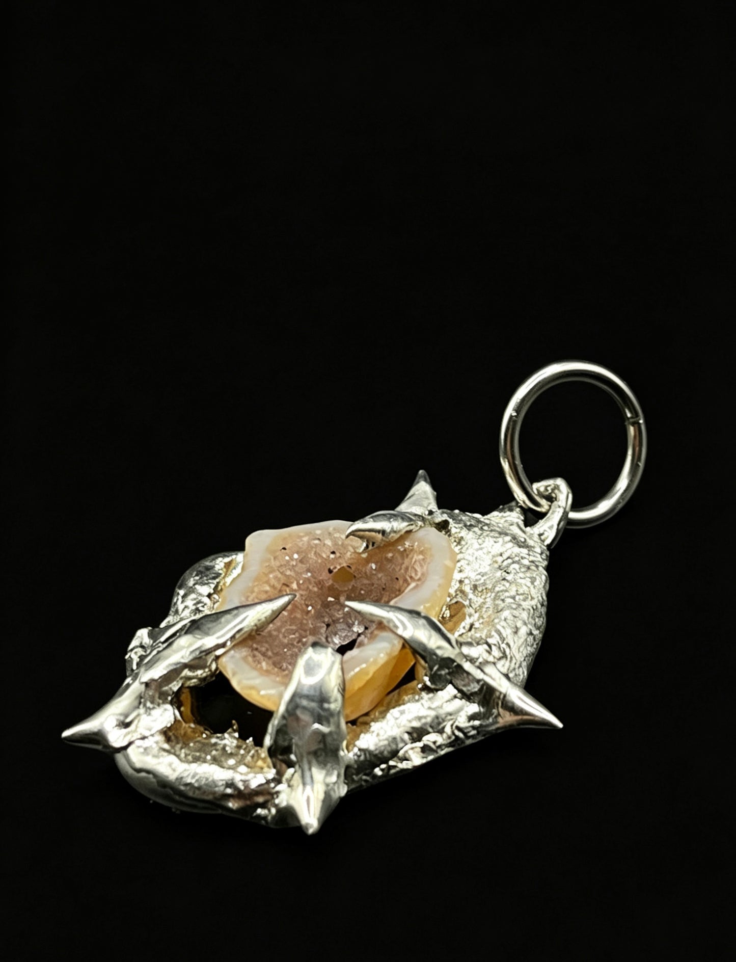 YTFR01   Pendant